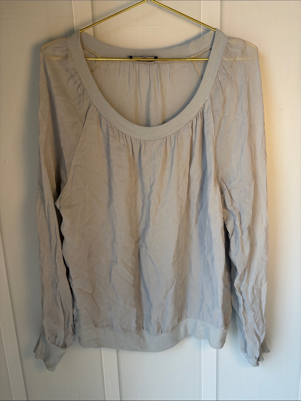 Maven West Light Gray Scoop Neck Long-Sleeve Top